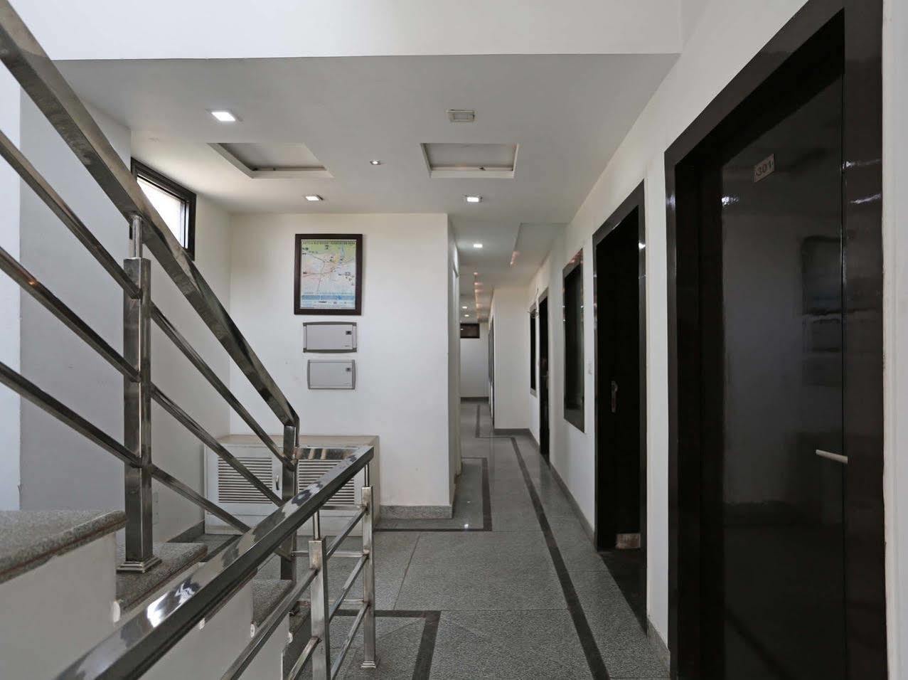 Hotel Laxman Resort By The Golden Taj Group &Hotels Agra  Dış mekan fotoğraf